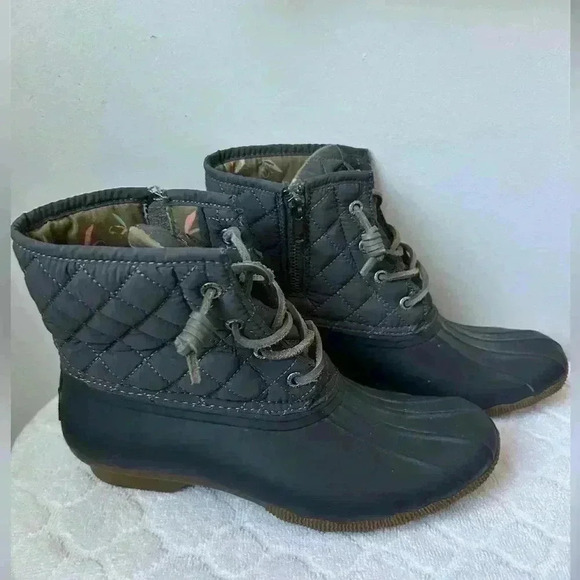 Sperry Saltwater Quilted Duck Boot Dark Gray Women’s size 8. Waterproof Zip Side - Picture 1 of 8